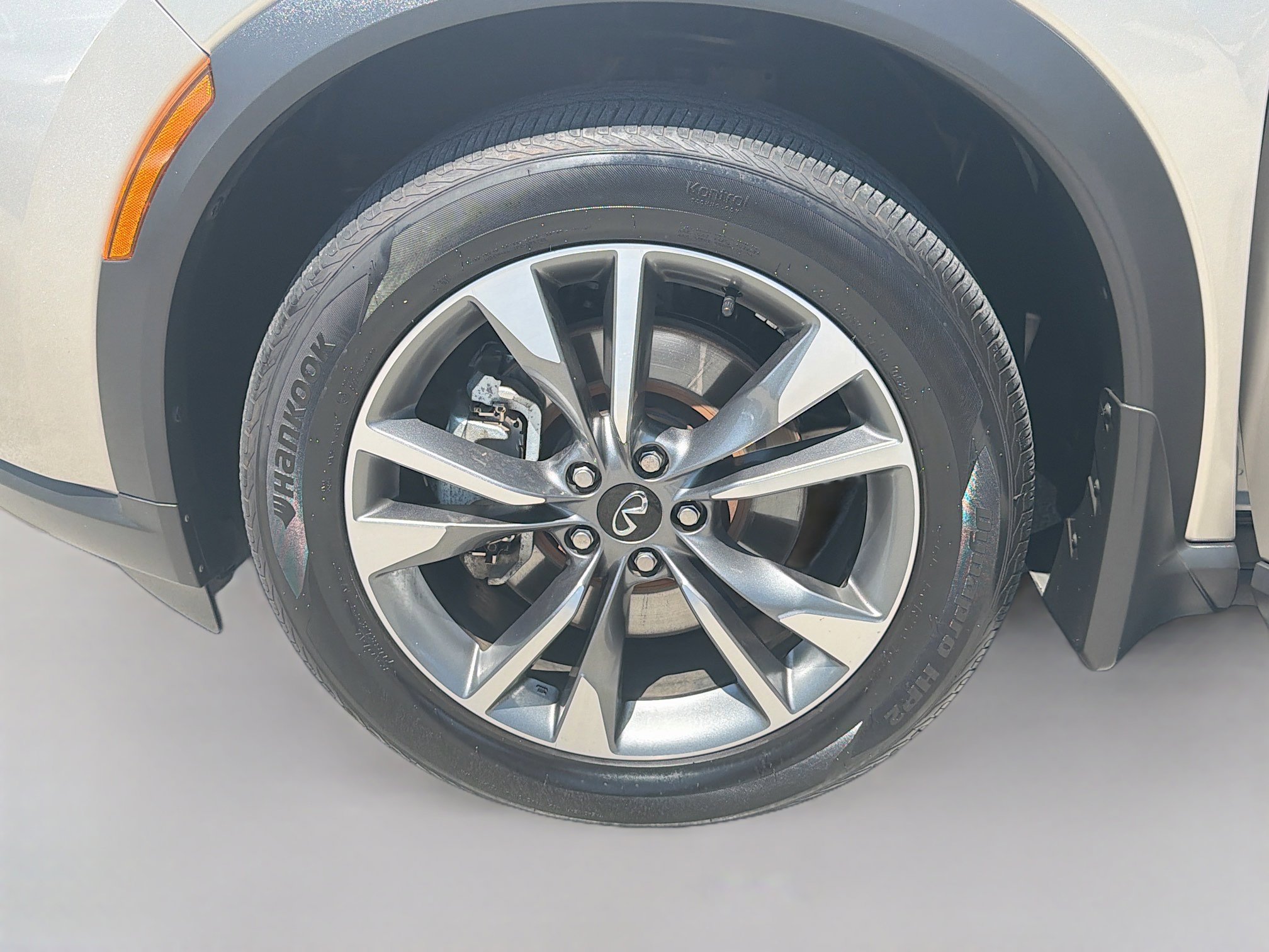 Used 2023 INFINITI QX60 Luxe w/ Performance Audio Package AWD/4WD image 38