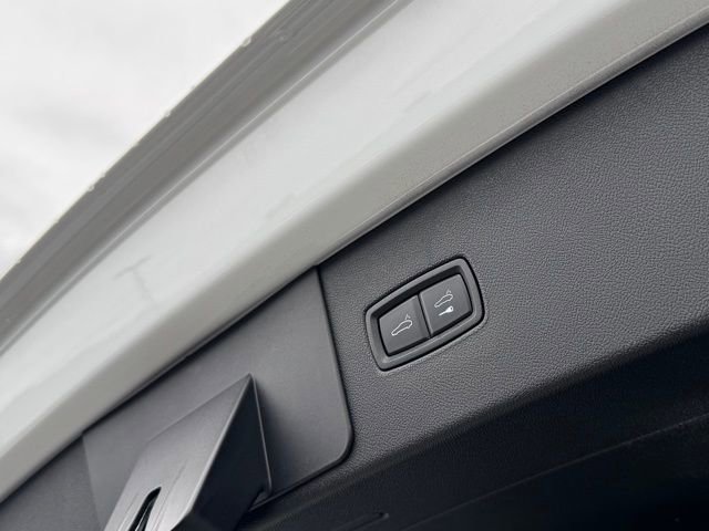 Certified 2023 Porsche Cayenne S Platinum image 34