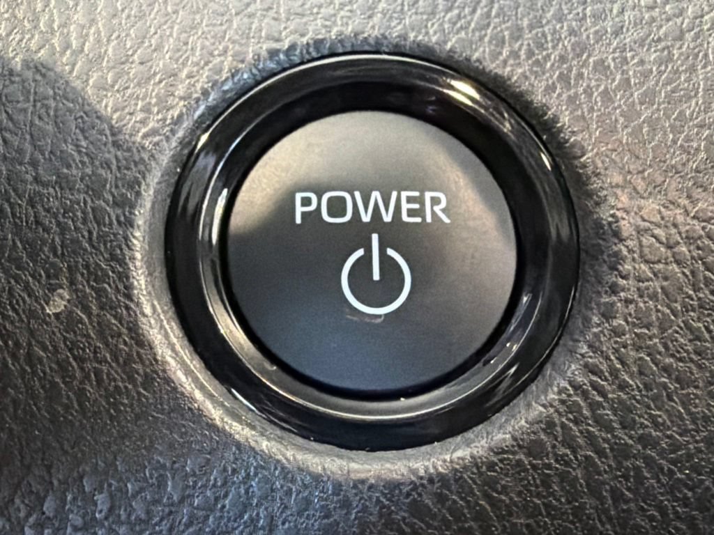 Certified 2026 Toyota Camry Hybrid FWD image 28