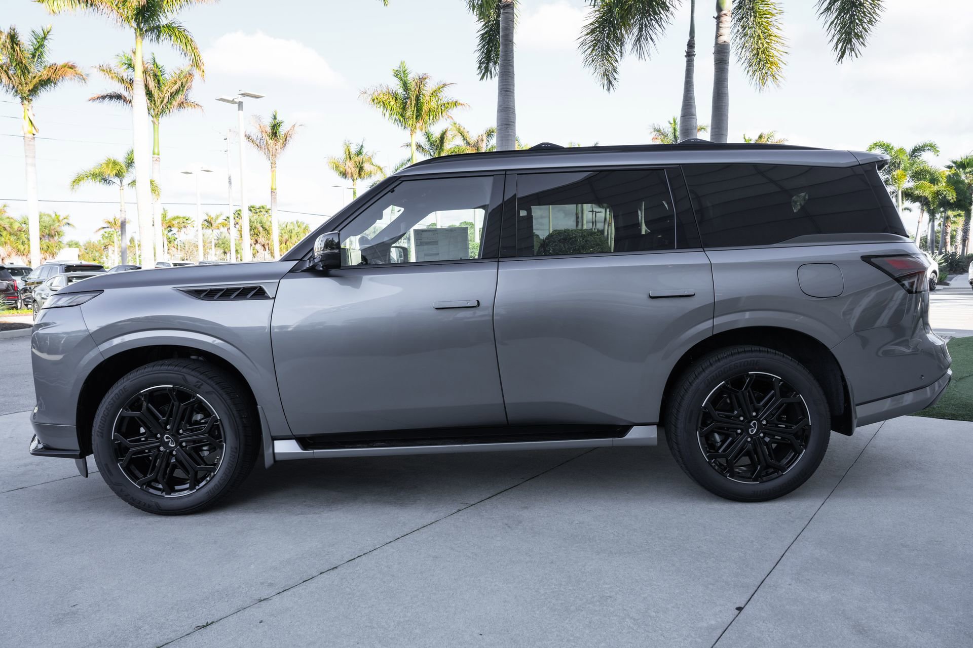 New 2026 INFINITI QX80 4WD w/ Sport Exterior Package image 21
