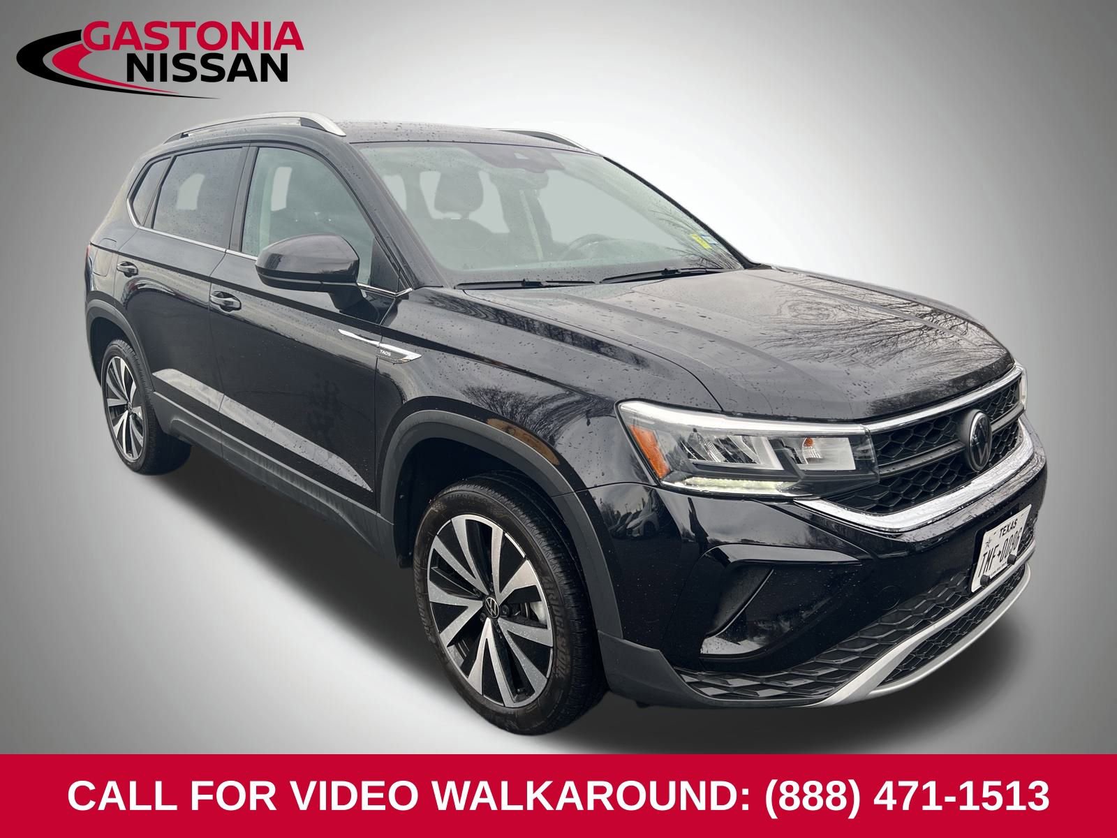 Used 2024 Volkswagen Taos SE image 1