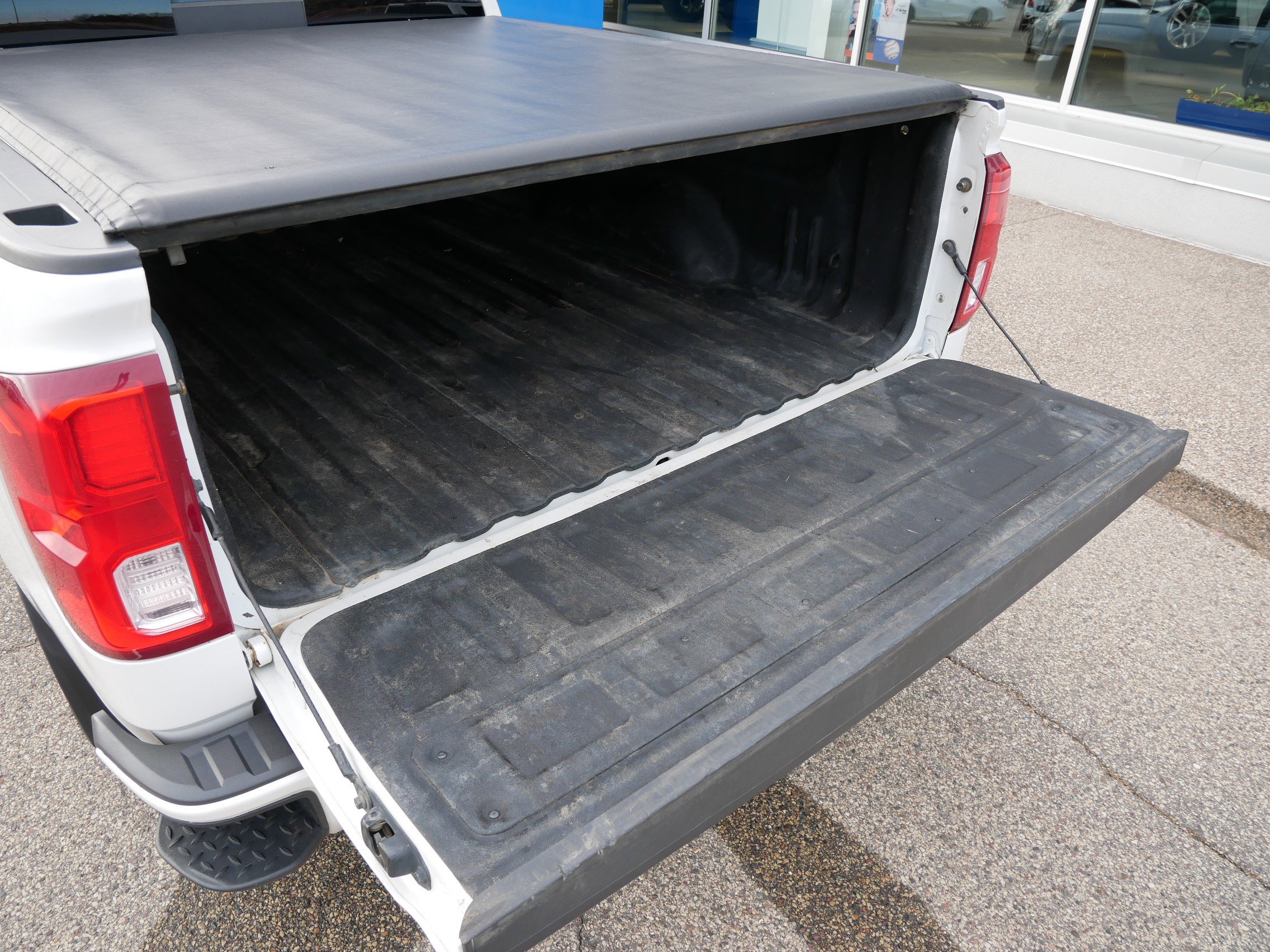 Certified 2017 Chevrolet Silverado 1500 LTZ Z71 w/ LTZ Plus Package AWD/4WD image 10