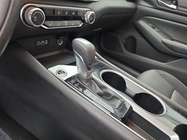 Used 2024 Nissan Altima 2.5 SV image 34