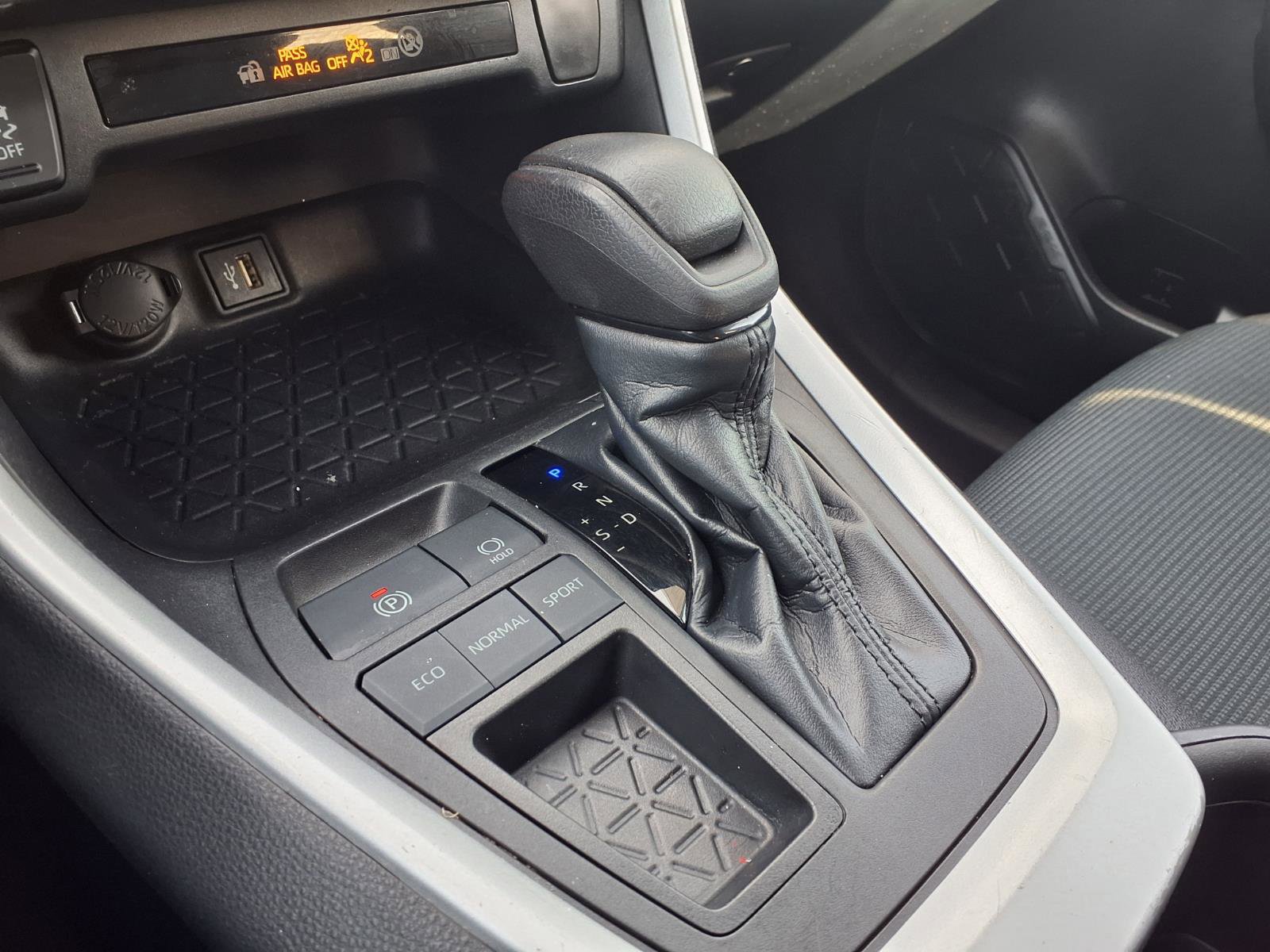 Used 2023 Toyota RAV4 LE image 18