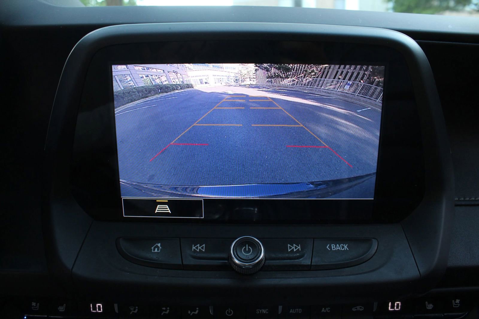 Used 2021 Chevrolet Camaro LT w/ Technology Package RWD image 26