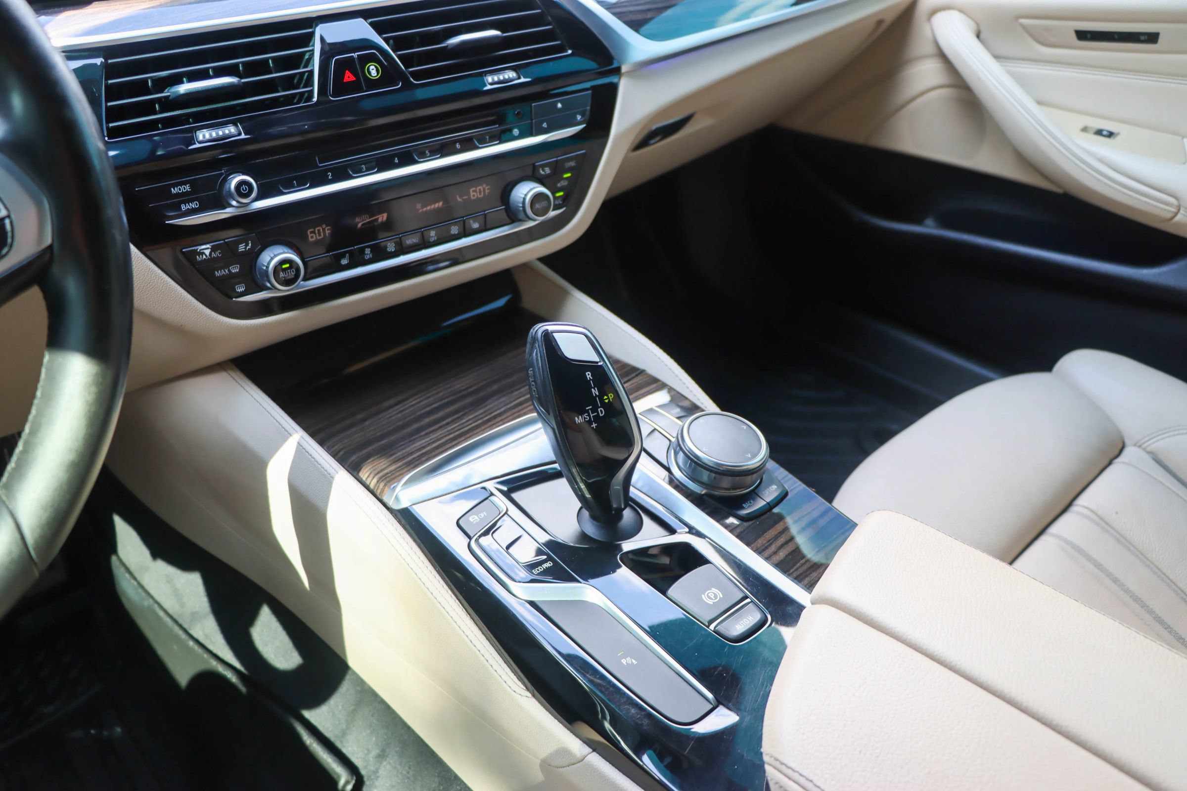 Used 2018 BMW 530i w/ M Sport Package RWD image 42