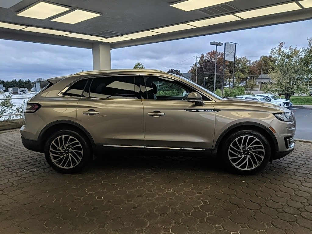 Used 2019 Lincoln Nautilus Reserve image 4