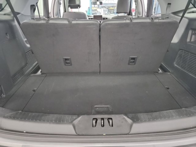 Used 2022 Ford Explorer Limited w/ Equipment Group 301A image 3