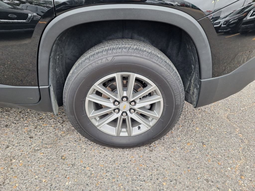 Used 2023 Chevrolet Traverse LT image 24