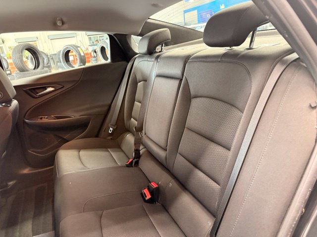 Used 2018 Chevrolet Malibu LT FWD image 22