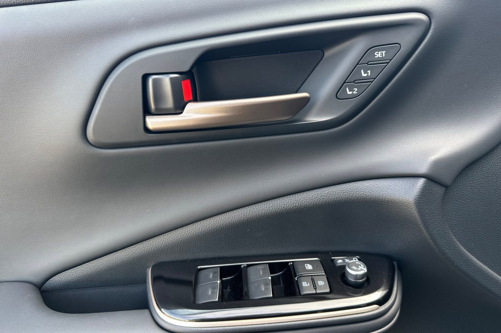 New 2026 Toyota Crown Signia w/ Advanced Technology Package image 9