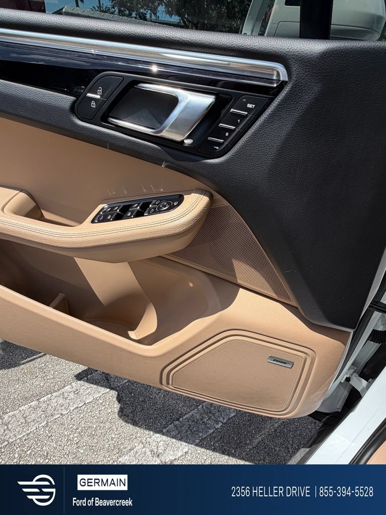 Used 2022 Porsche Macan AWD/4WD image 8