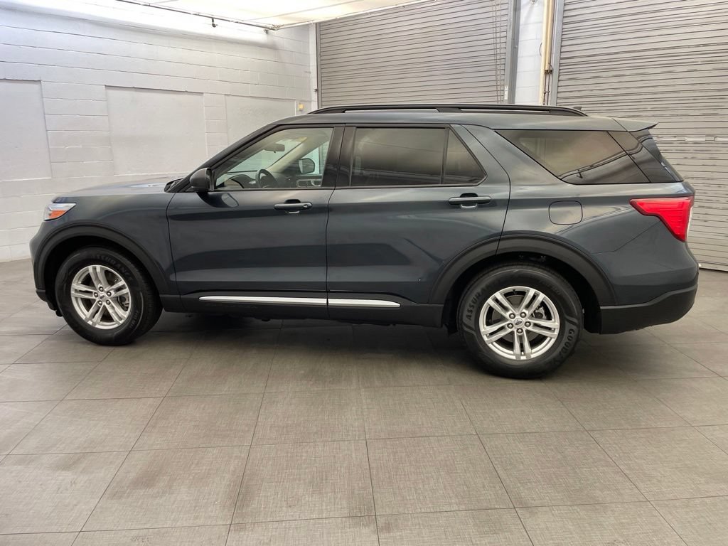 Used 2023 Ford Explorer XLT RWD image 11