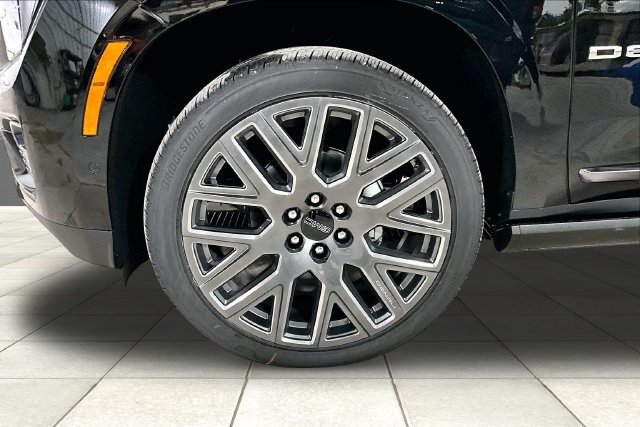 New 2026 GMC Yukon Denali Ultimate AWD/4WD image 10