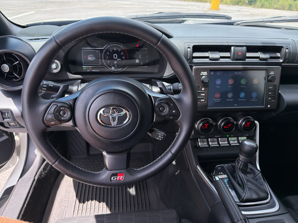 Used 2024 Toyota GR86 RWD image 15