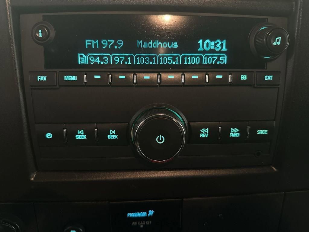 Used 2024 GMC Savana 2500 w/ Driver Convenience Package image 12