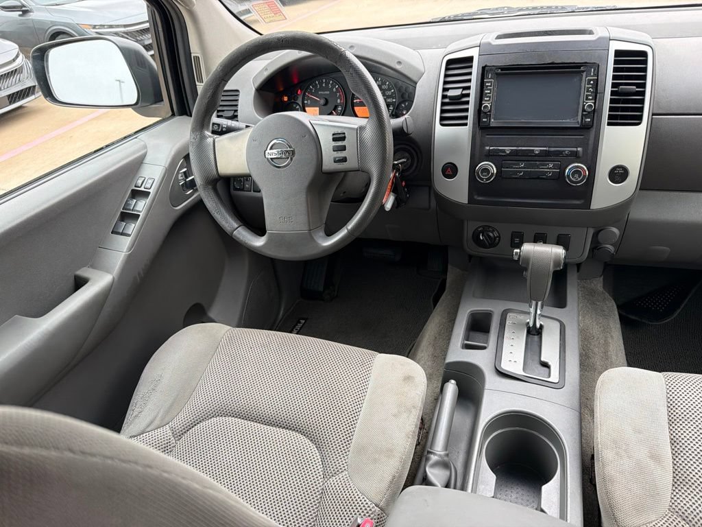 Used 2010 Nissan Frontier SE AWD/4WD image 20