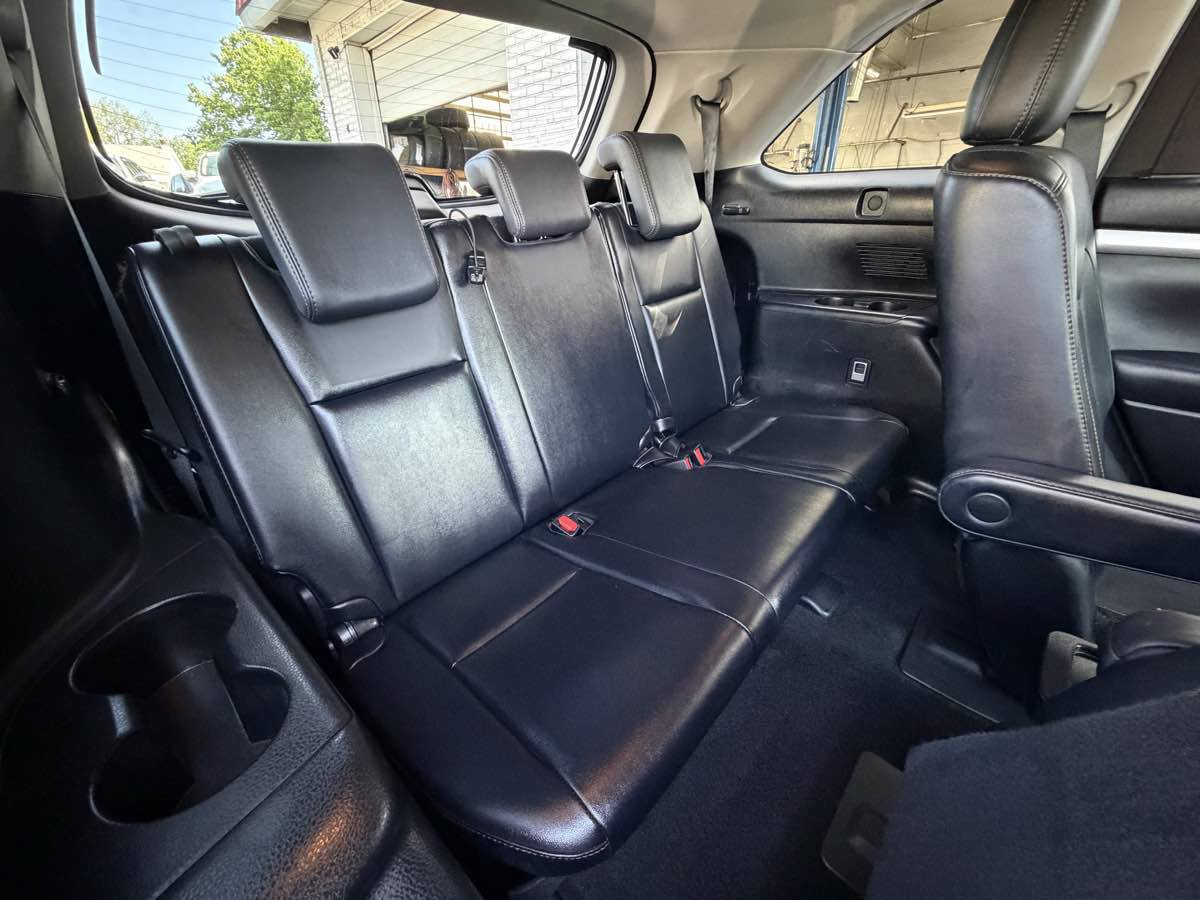 Used 2015 Toyota Highlander XLE AWD/4WD image 24