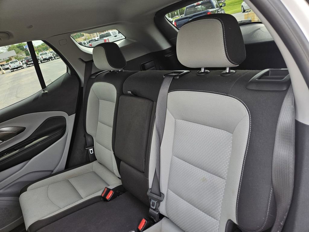 Used 2024 GMC Terrain SLE FWD image 29