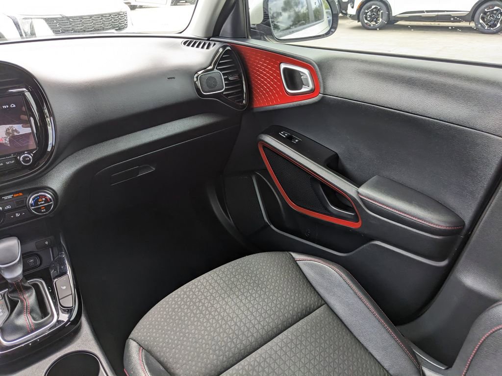 Certified 2025 Kia Soul GT-Line w/ GT-Line Technology Package image 18