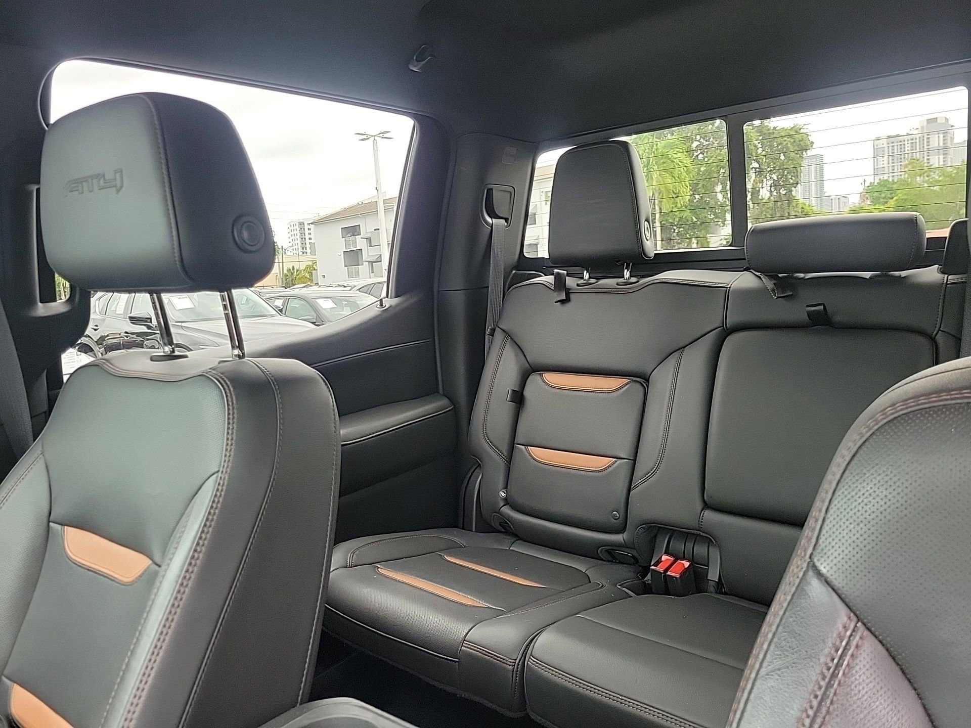Used 2020 GMC Sierra 1500 AT4 w/ AT4 Premium Package AWD/4WD image 24