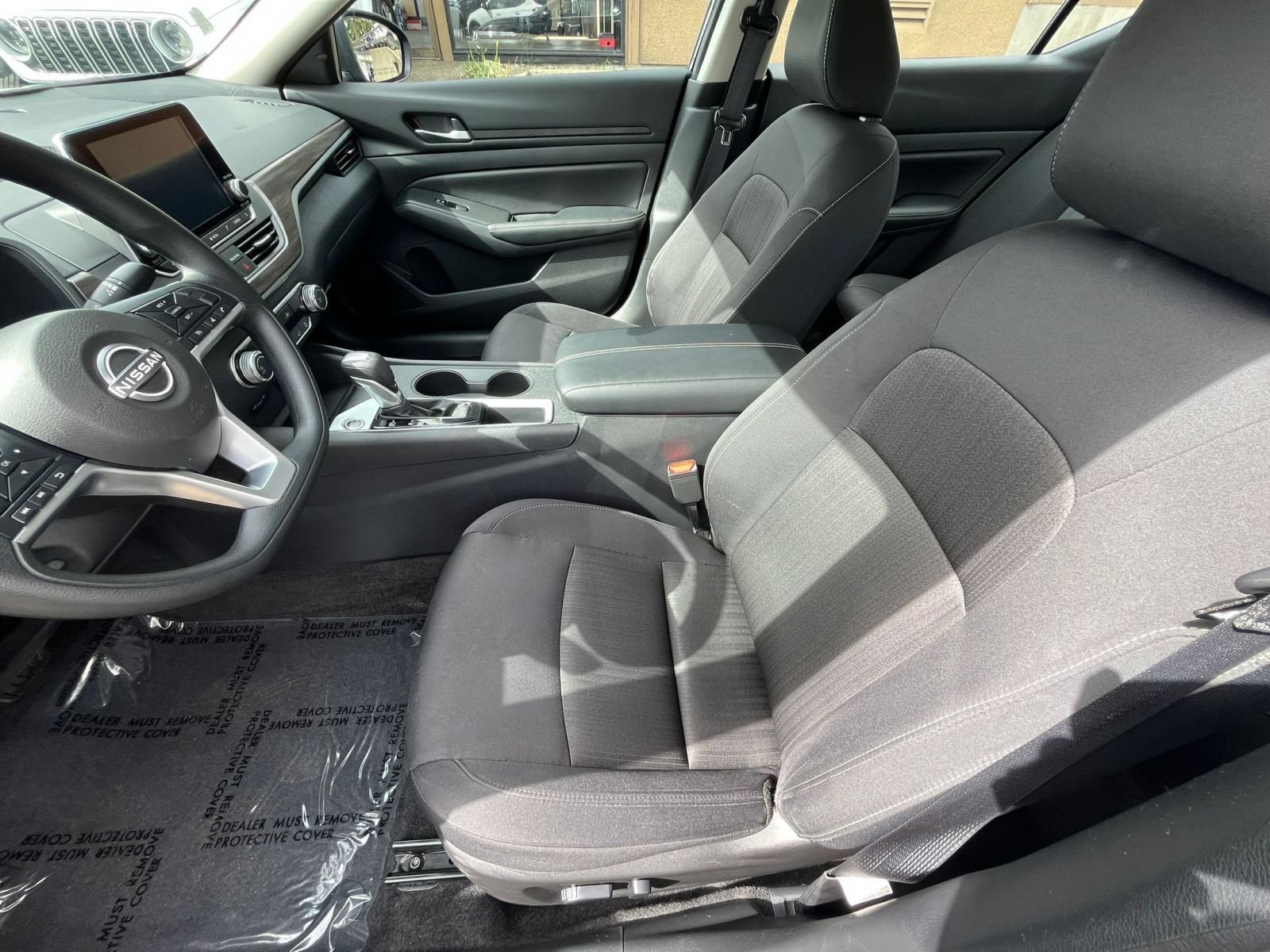 Used 2025 Nissan Altima 2.5 SV FWD image 23