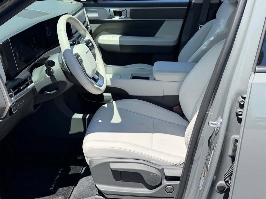 Used 2026 Hyundai Santa Fe SE FWD image 19