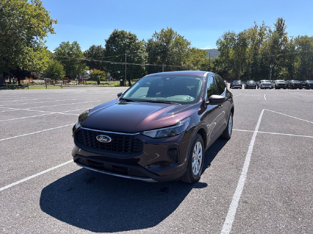 Used 2023 Ford Escape Active w/ Tech Pack #1 AWD/4WD image 5