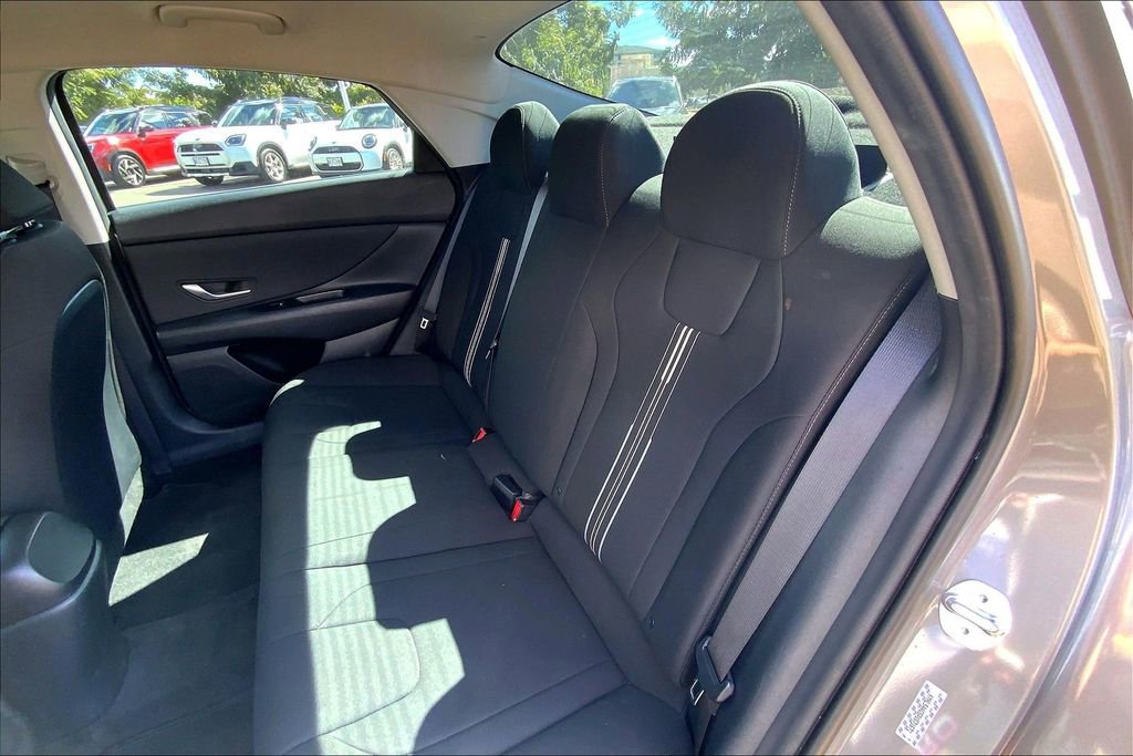 Used 2023 Hyundai Elantra SEL w/ Convenience Package FWD image 24