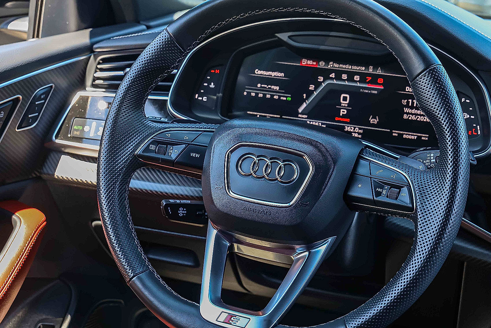 Used 2024 Audi SQ8 Premium Plus w/ S Sport Package AWD/4WD image 14