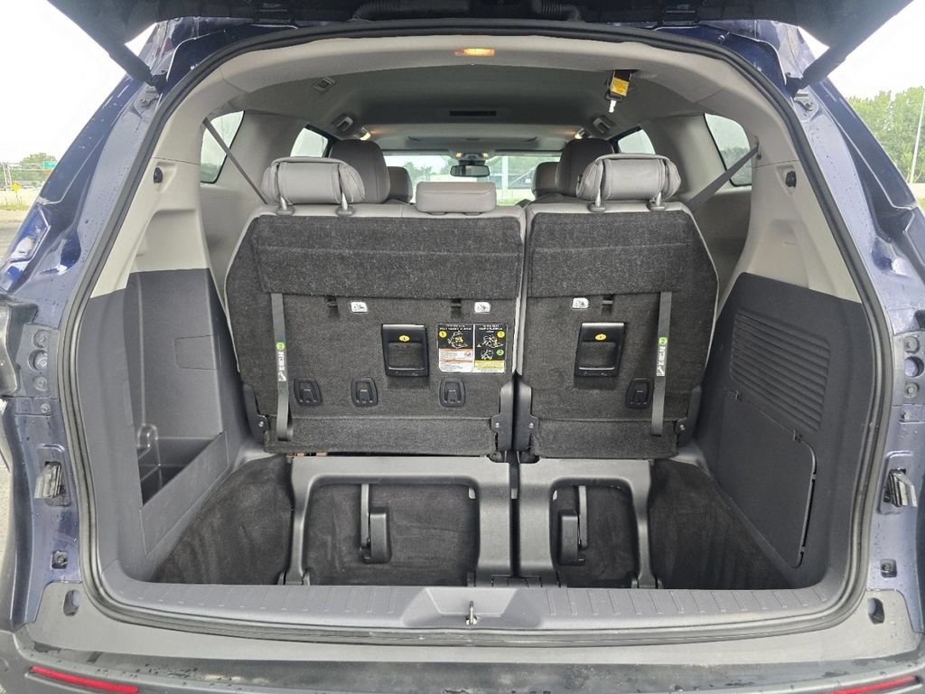 Certified 2024 Toyota Sienna XLE FWD image 19