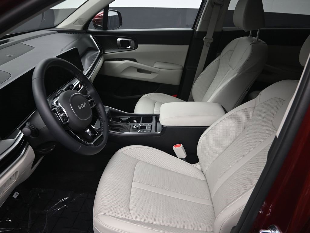 Certified 2025 Kia Sorento EX image 14