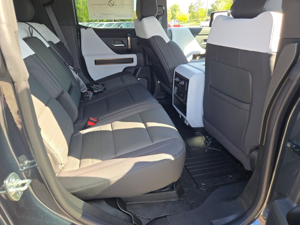New 2025 GMC Hummer EV 2X image 11