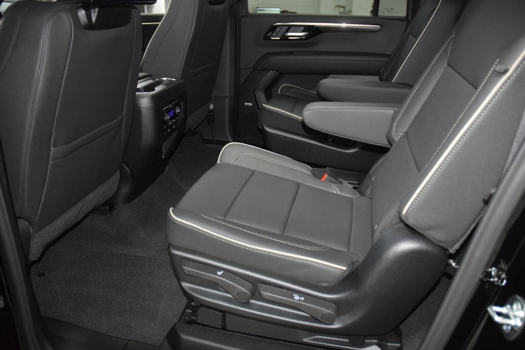 New 2026 Chevrolet Suburban Premier AWD/4WD image 43