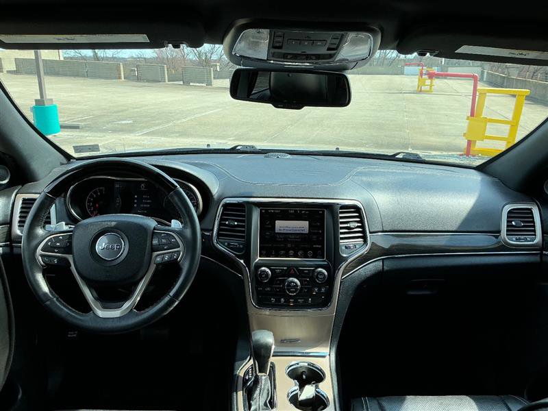 Used 2016 Jeep Grand Cherokee Overland w/ Advanced Technology Group AWD/4WD image 40