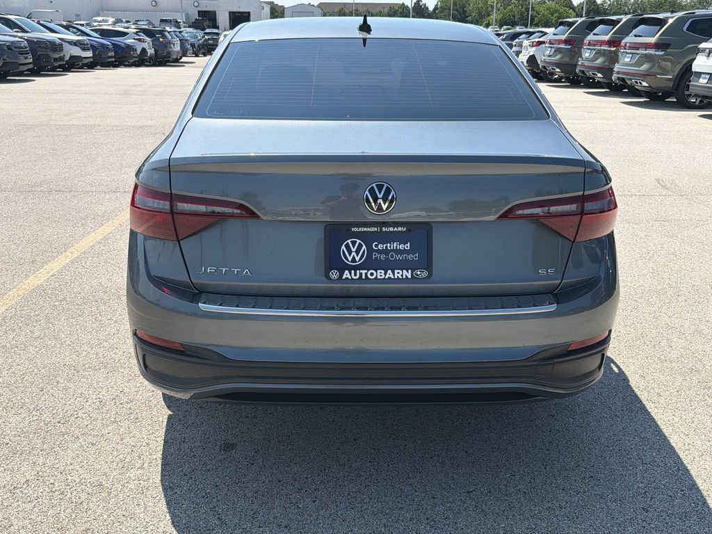 Certified 2023 Volkswagen Jetta SE FWD image 5