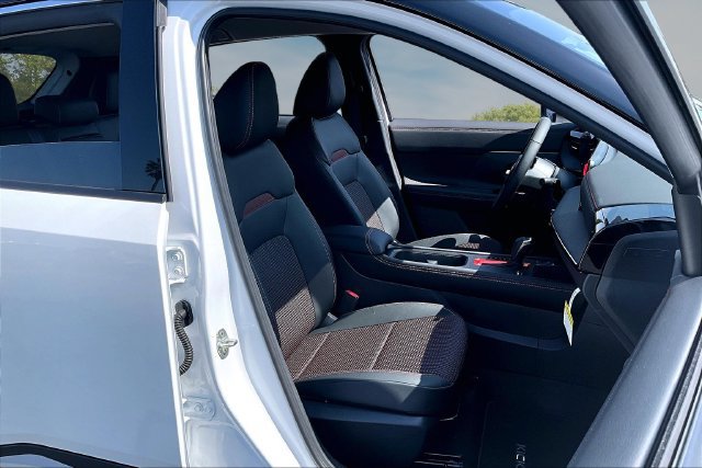 New 2026 Nissan Kicks SR FWD image 10