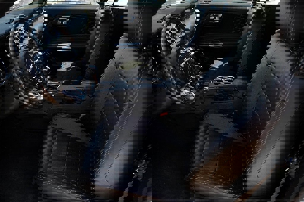 Used 2022 Ford Mustang Premium image 11