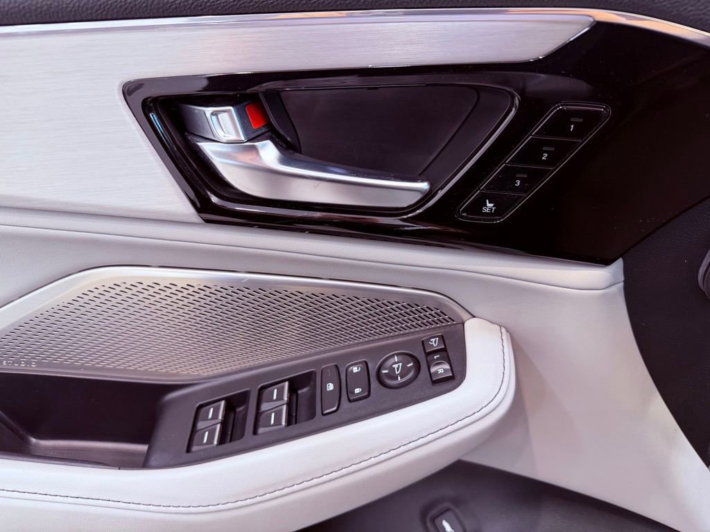 Used 2023 Acura MDX FWD w/ Technology Package image 21