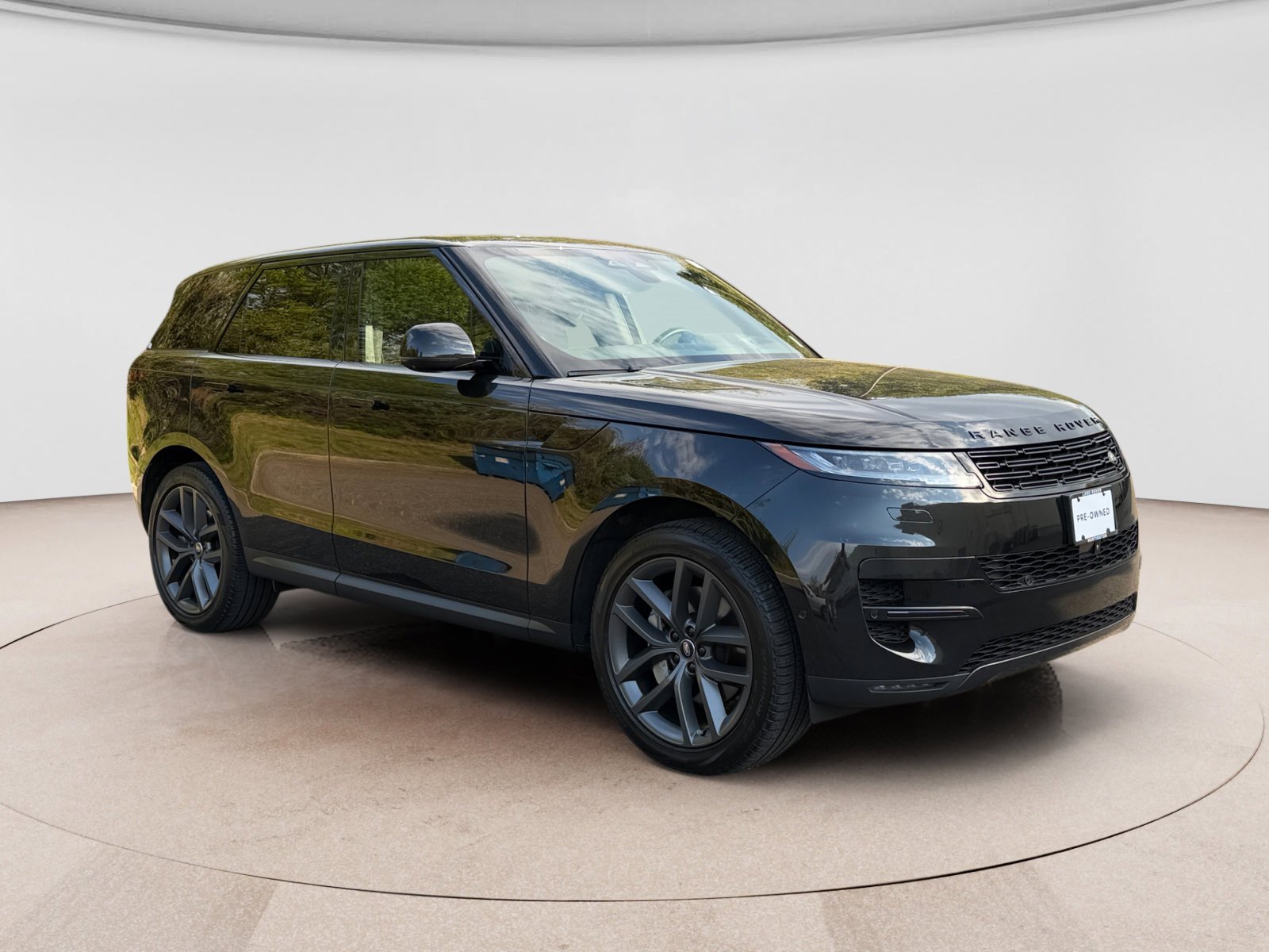 Used 2024 Land Rover Range Rover Sport SE AWD/4WD image 7