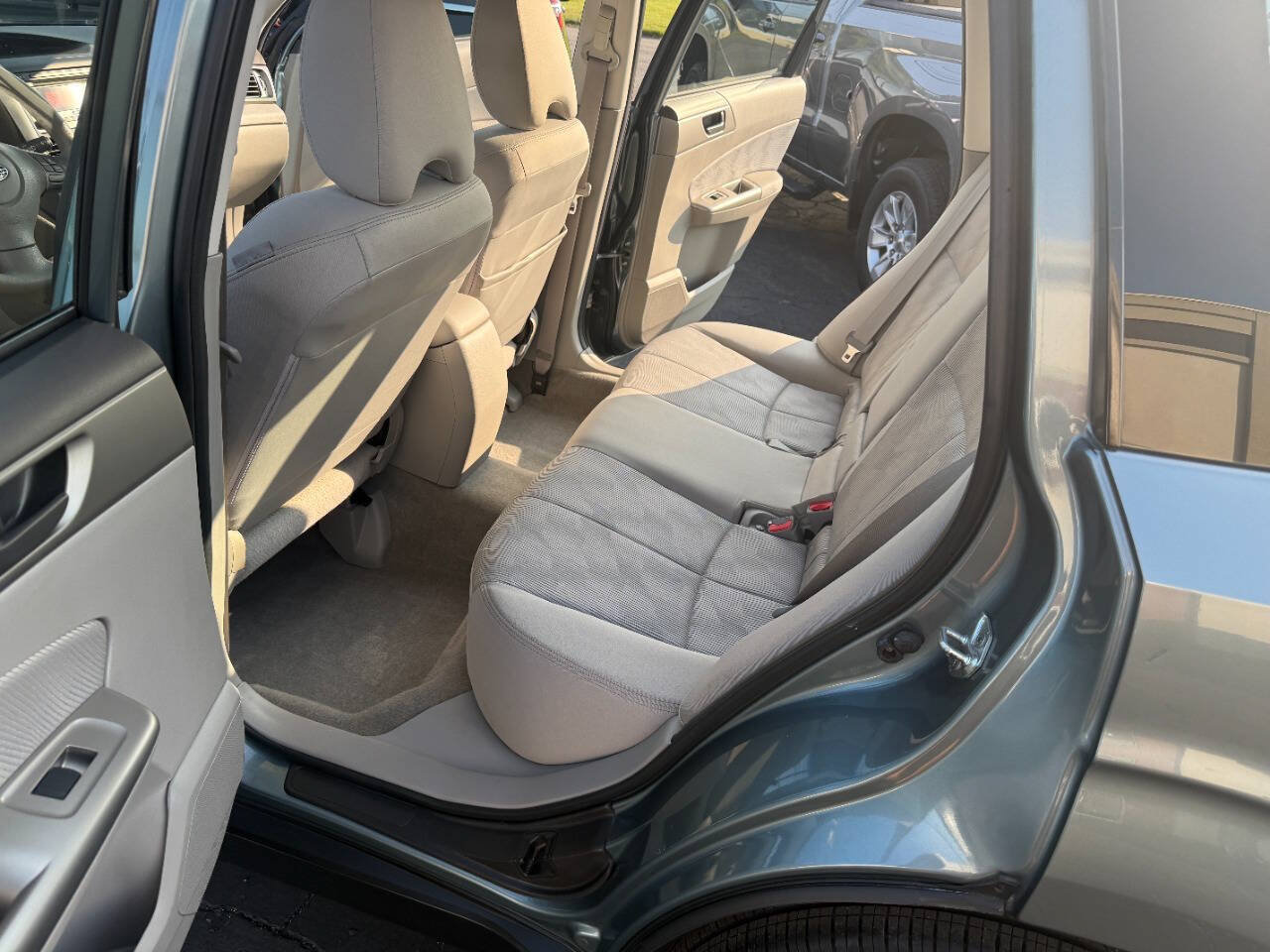 Used 2010 Subaru Forester 2.5X AWD/4WD image 11