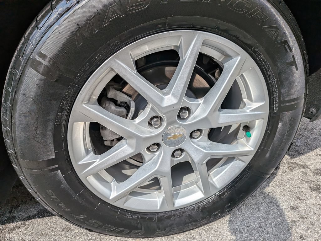 Used 2024 Chevrolet Equinox LS w/ LPO, Floor Liner Package AWD/4WD image 39