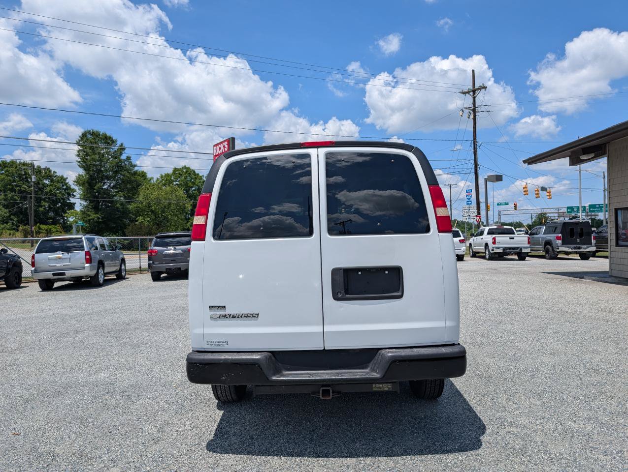 Used 2011 Chevrolet Express 2500 LS RWD image 8