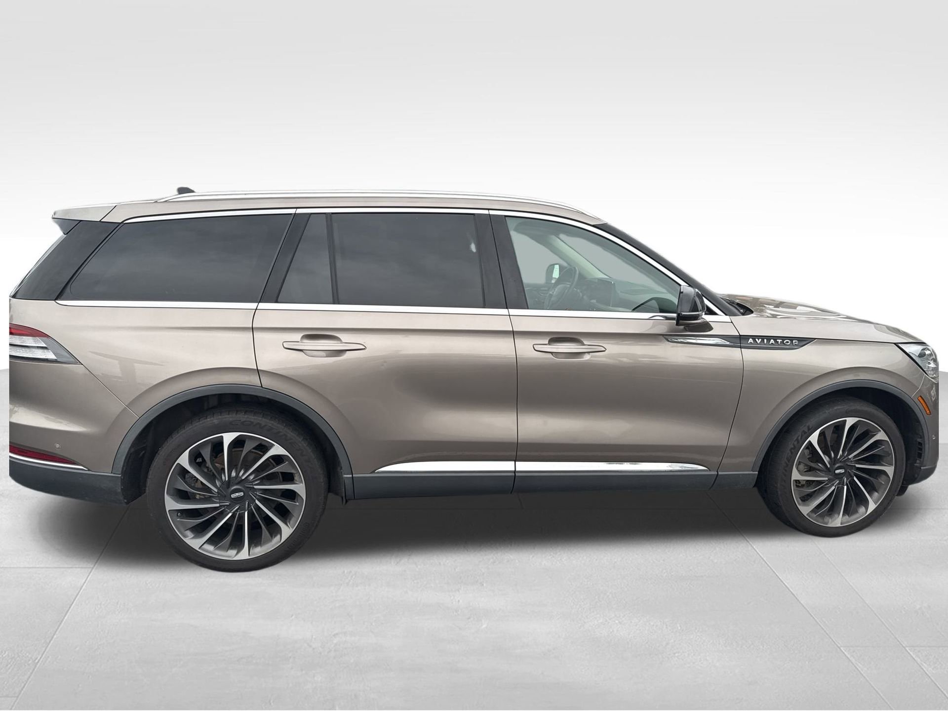 Used 2021 Lincoln Aviator Reserve w/ Equipment Group 202A image 4