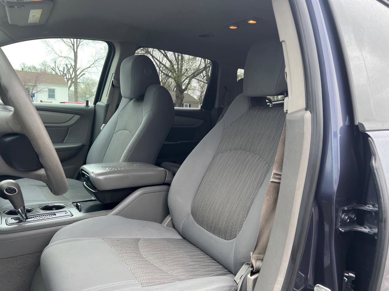 Used 2013 Chevrolet Traverse LS image 22