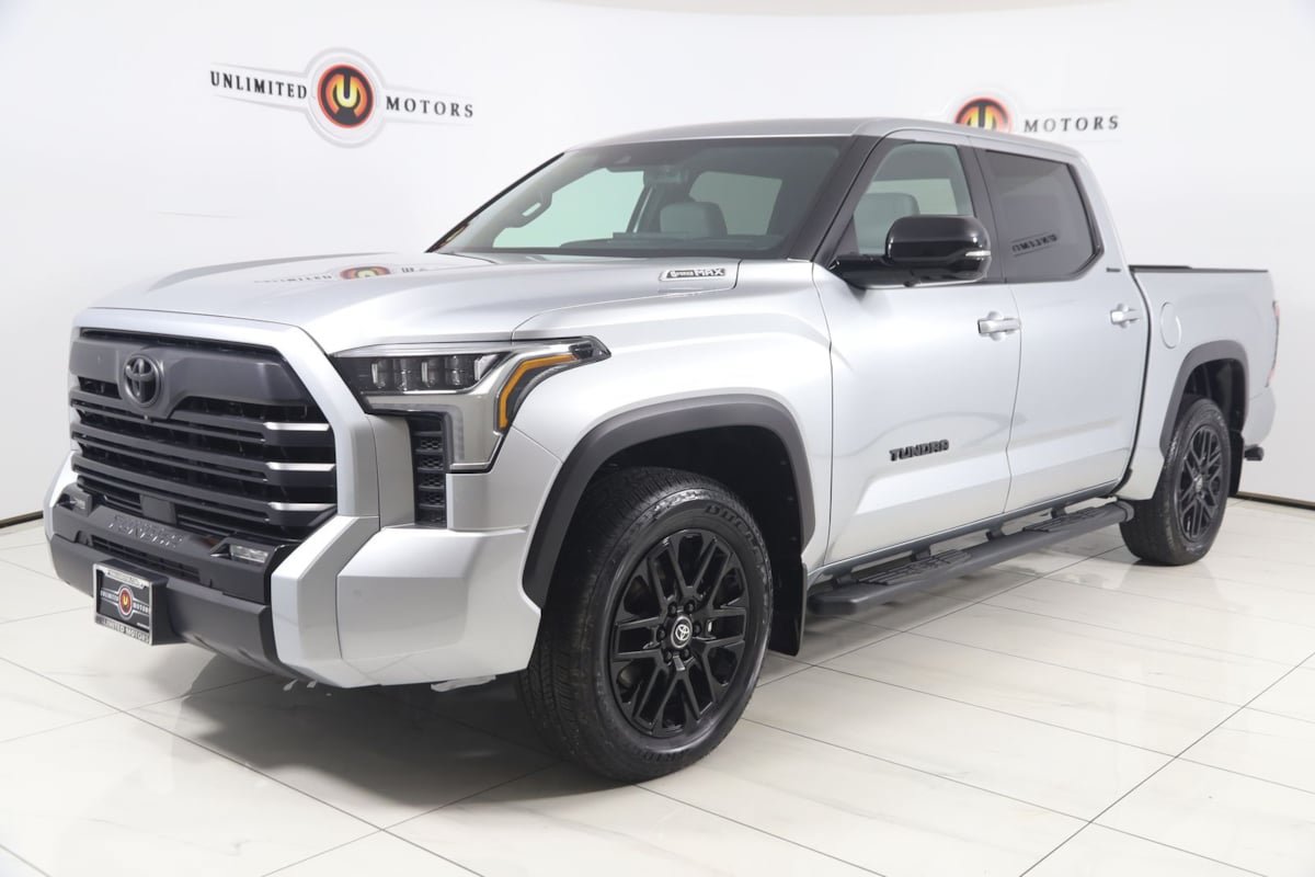 Used 2025 Toyota Tundra Limited AWD/4WD image 5