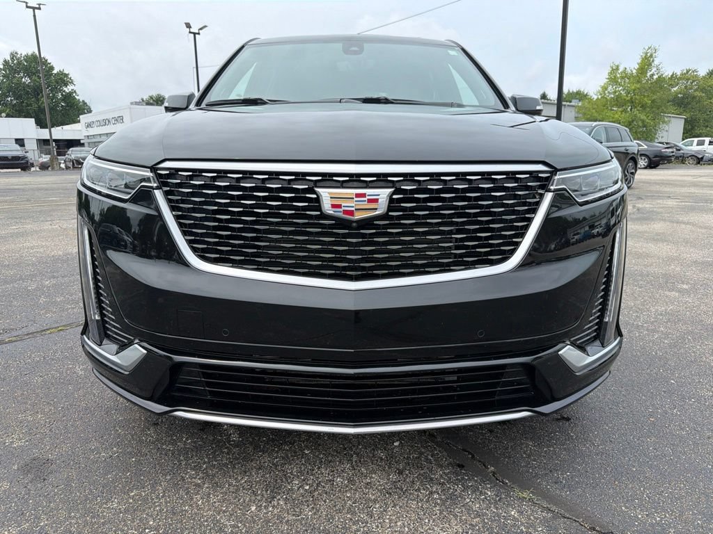 Used 2025 Cadillac XT6 Premium Luxury w/ Technology Package AWD/4WD image 5