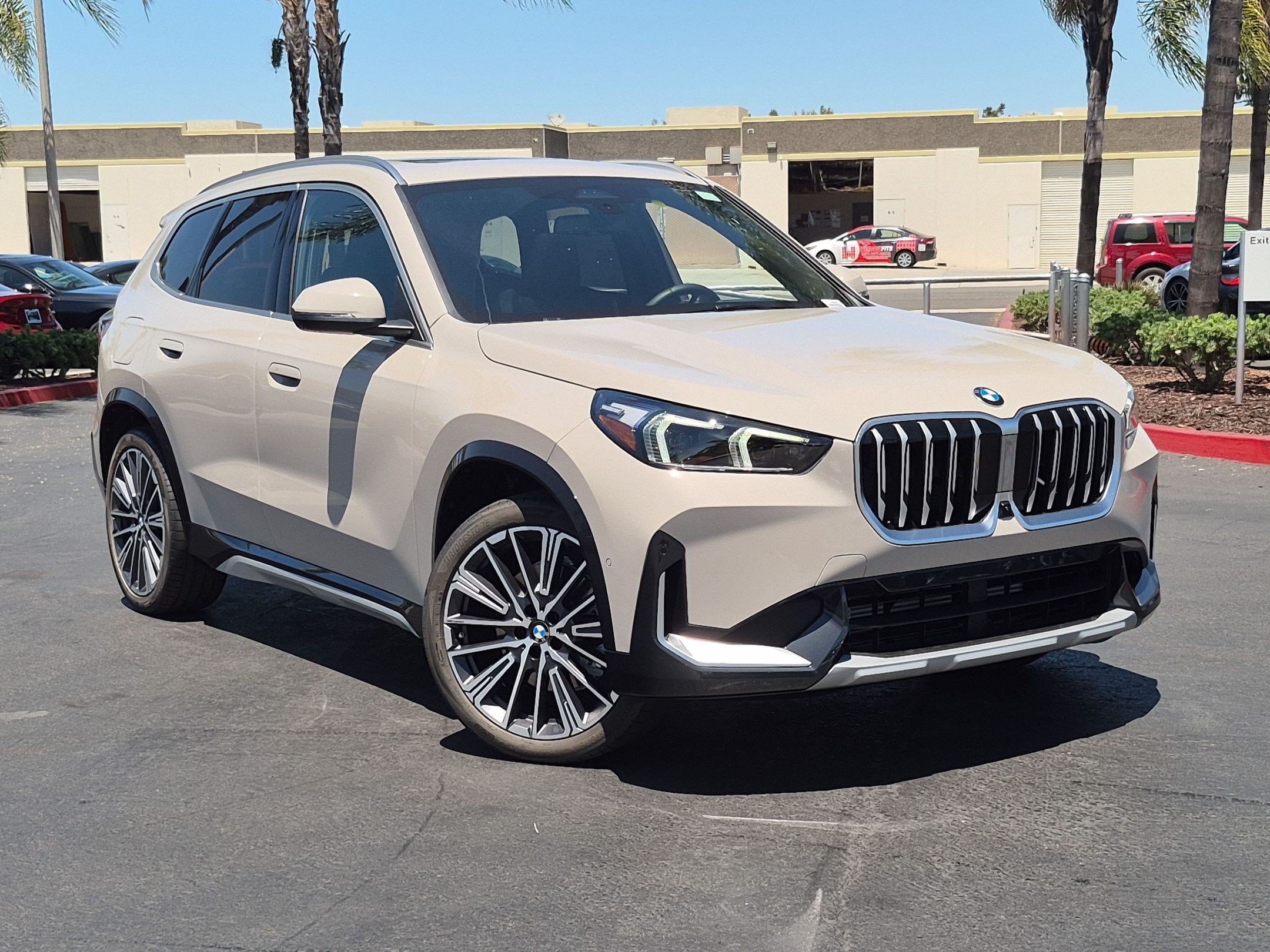 New 2026 BMW X1 xDrive28i w/ Technology Package AWD/4WD image 2