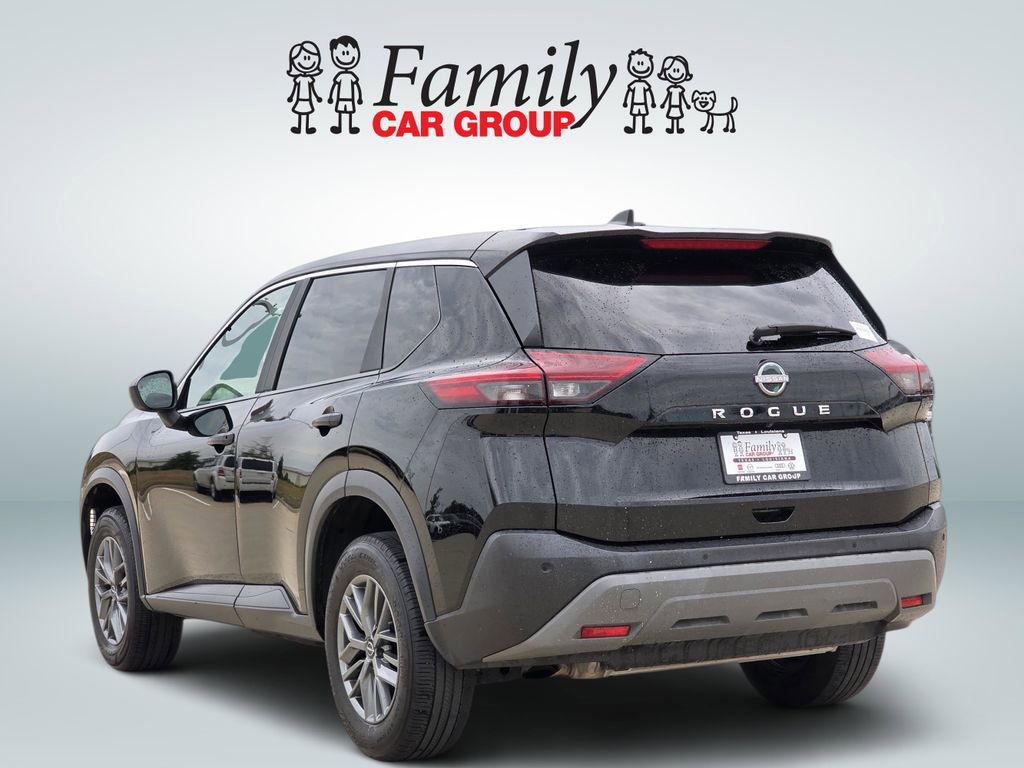 Used 2023 Nissan Rogue S FWD image 3