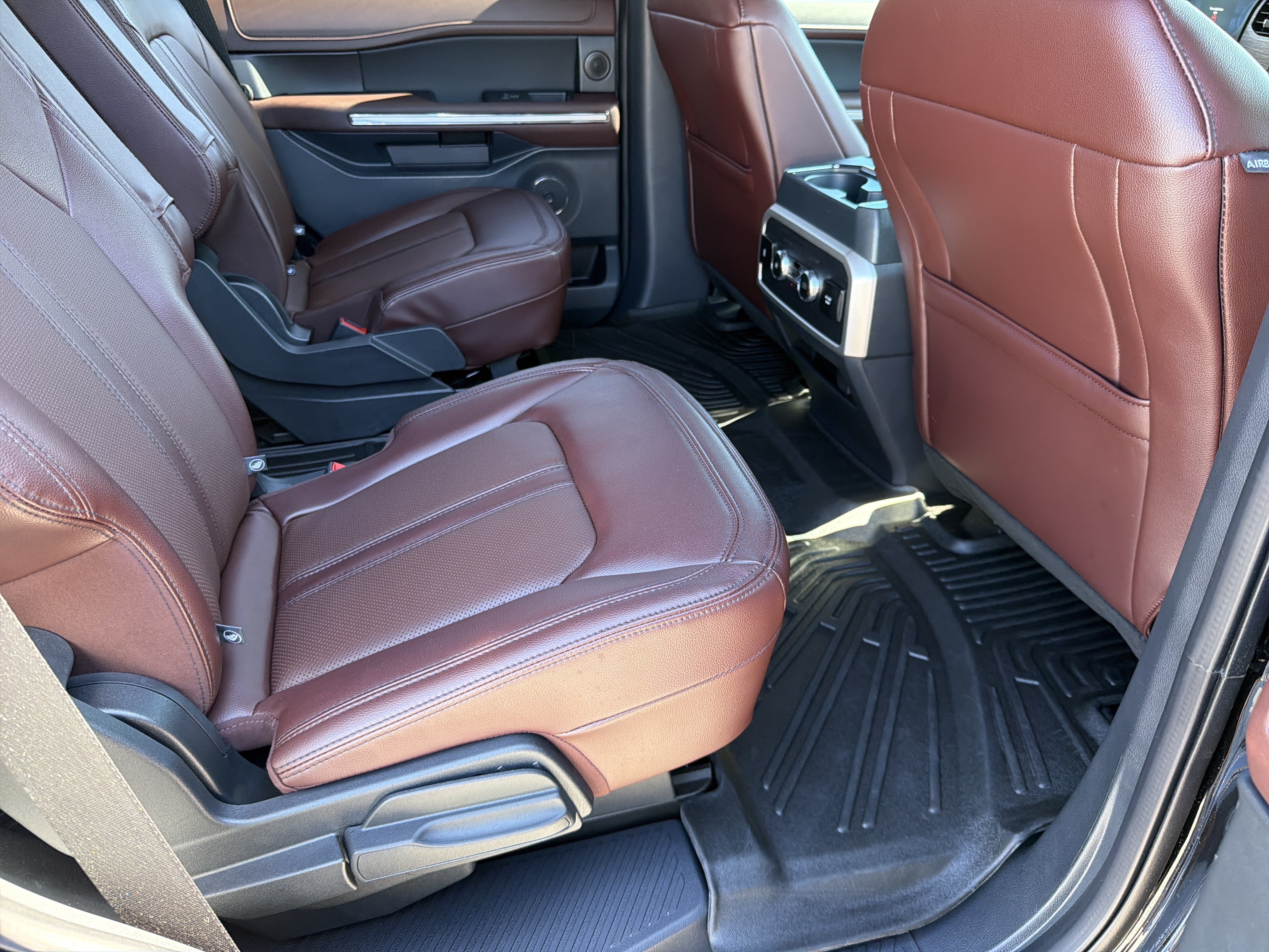 Used 2022 Ford Expedition Limited RWD image 24